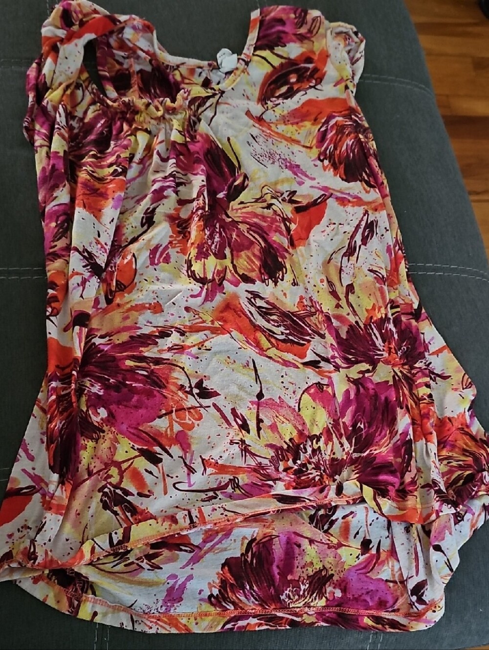 Discreet Floral Print Pink Orange Yellow Scoop Neck Top